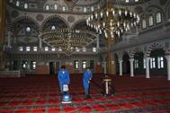 Ataşehir'de İbadethaneler Temizleniyor