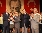 Ataşehir Belediyesi Başarılı Öğrencileri Altınla Ödüllendirdi