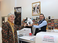 KLASİK MÜZİK FESTİVALİ’NDE “BİR KİTAP, BİR BİLET” KAMPANYASIYLA BİN KİTAP TOP...