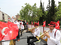 23 NİSAN’DA EVLERDEKİ ÇOCUKLAR YALNIZ BIRAKILMAYACAK