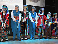 ENGELLİ ÖĞRENCİLERİN GÖSTERİSİ AYAKTA ALKIŞLANDI