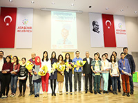 Münazara yarışmasının kazananları belli oldu