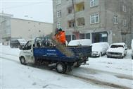 Ataşehir Belediyesi 64 Cadde Ve 1600 Sokağa 450 Ton Tuz Döktü