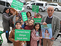 ÖĞRENCİLER “OKULUM ANLATSIN, MAHALLEM TOPLASIN” PROJESİNİ ANLATIYOR