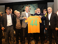 BAŞKAN İLGEZDİ ATAŞEHİR’DEKİ SPOR KULÜPLERİ İLE BULUŞTU