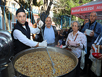 BİRLİK VE BERABERLİK İÇİN AŞURE KAZANLARI KAYNADI